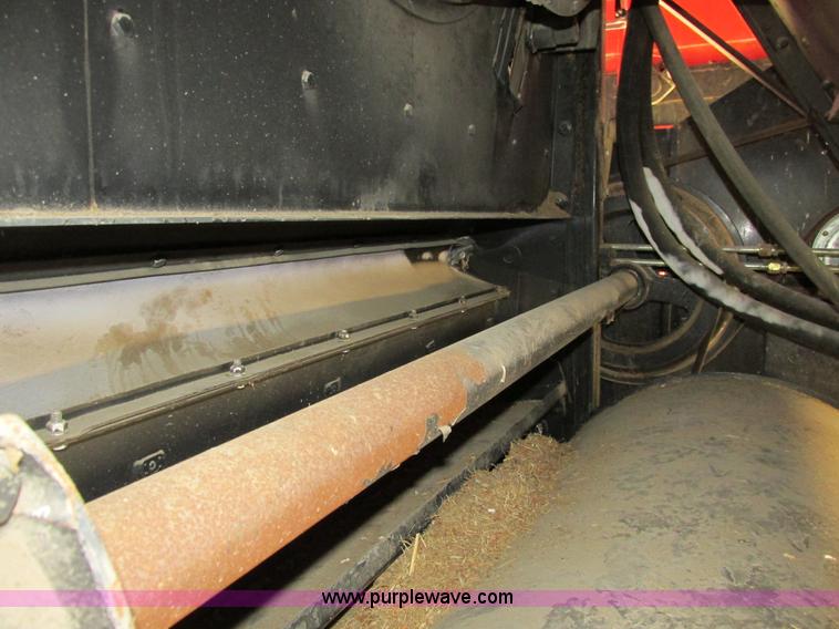 image for item A8635 2002 Massey-Ferguson 8780XP combine