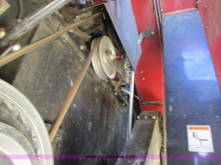 image for item A8635 2002 Massey-Ferguson 8780XP combine