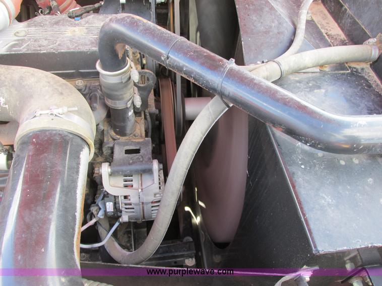 image for item A8635 2002 Massey-Ferguson 8780XP combine