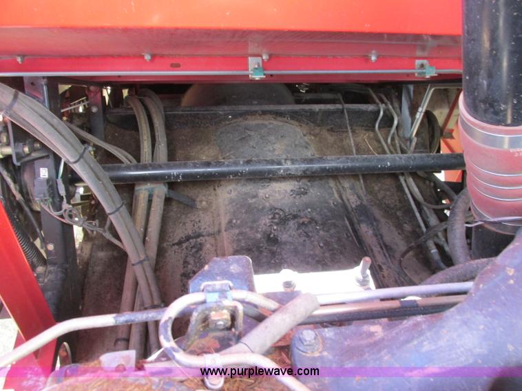 image for item A8635 2002 Massey-Ferguson 8780XP combine