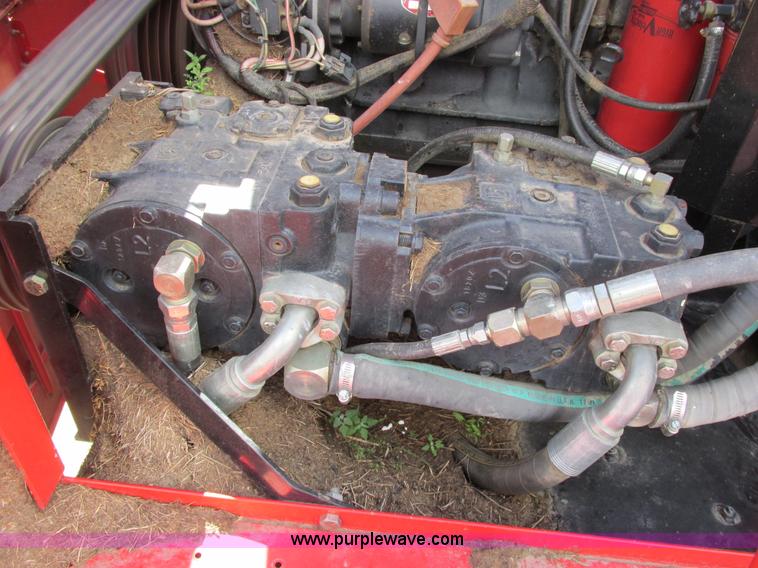 image for item A8635 2002 Massey-Ferguson 8780XP combine