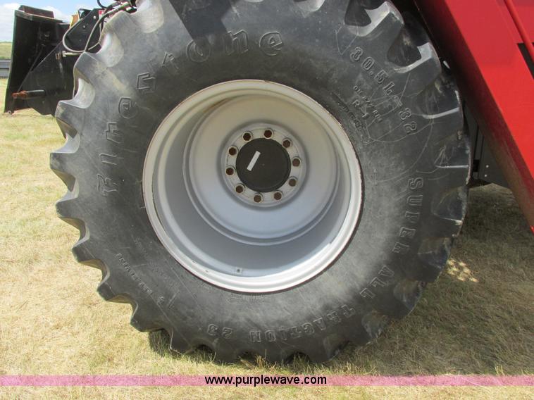 image for item A8635 2002 Massey-Ferguson 8780XP combine