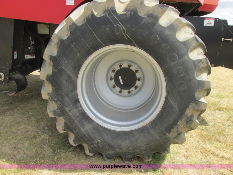 image for item A8635 2002 Massey-Ferguson 8780XP combine