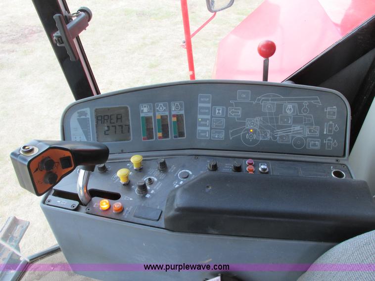 image for item A8635 2002 Massey-Ferguson 8780XP combine