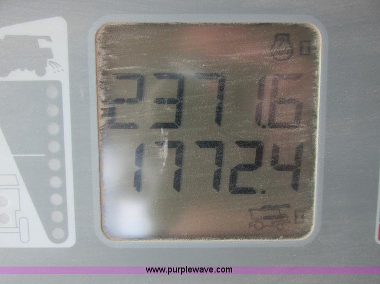 image for item A8635 2002 Massey-Ferguson 8780XP combine