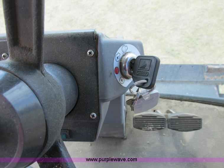 image for item A8635 2002 Massey-Ferguson 8780XP combine