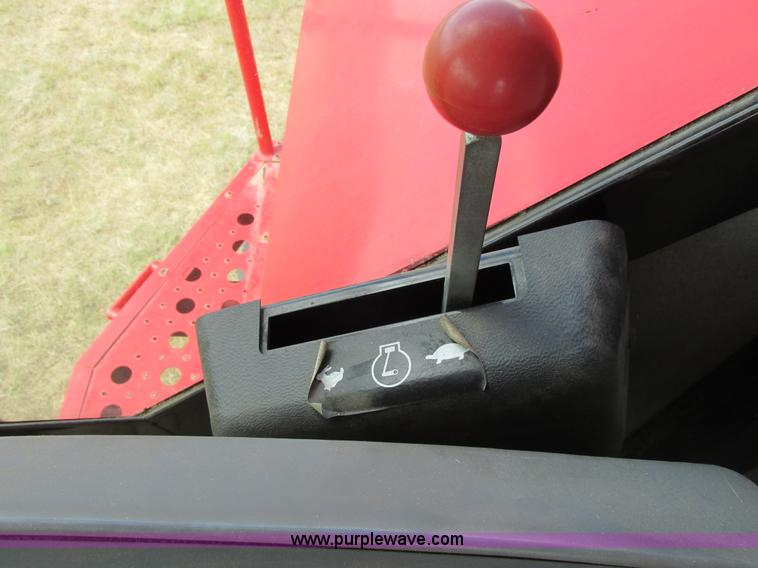 image for item A8635 2002 Massey-Ferguson 8780XP combine