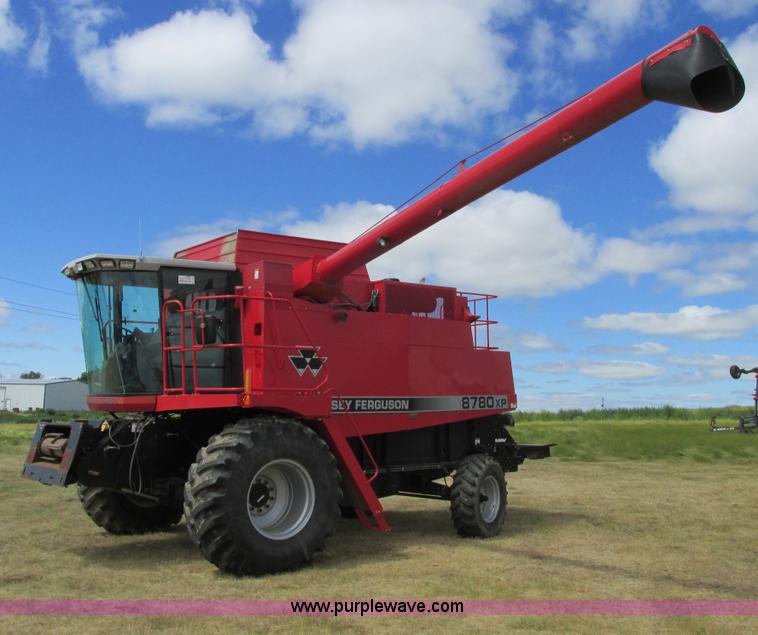 image for item A8635 2002 Massey-Ferguson 8780XP combine