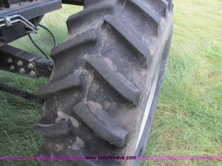 image for item A8635 2002 Massey-Ferguson 8780XP combine