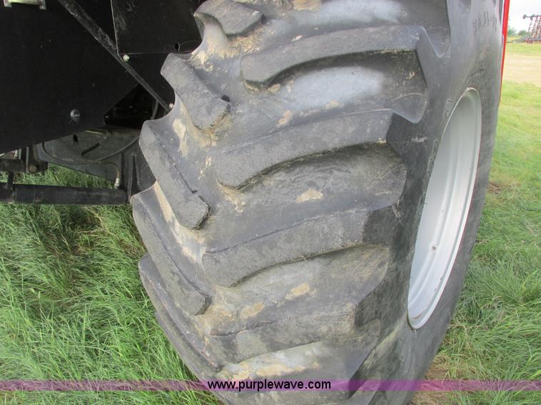 image for item A8635 2002 Massey-Ferguson 8780XP combine