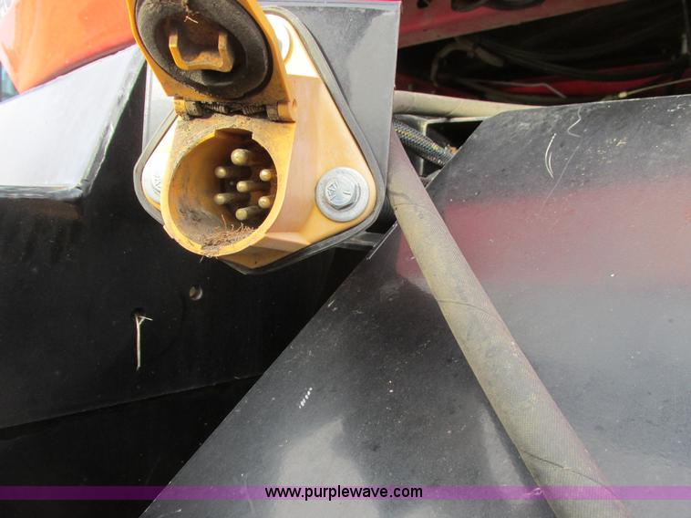 image for item A8635 2002 Massey-Ferguson 8780XP combine