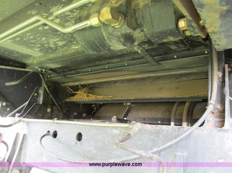 image for item A8635 2002 Massey-Ferguson 8780XP combine