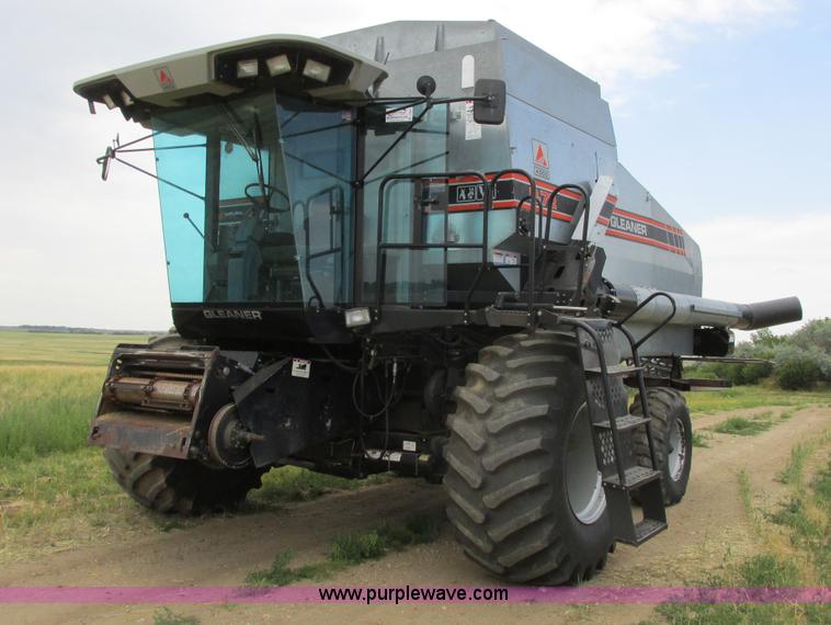 image for item A8639 1995 Gleaner R72 combine