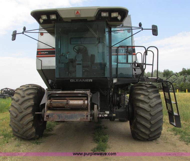 image for item A8639 1995 Gleaner R72 combine