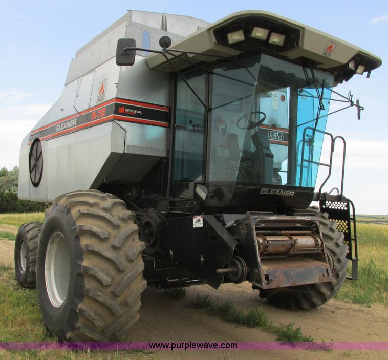 image for item A8639 1995 Gleaner R72 combine