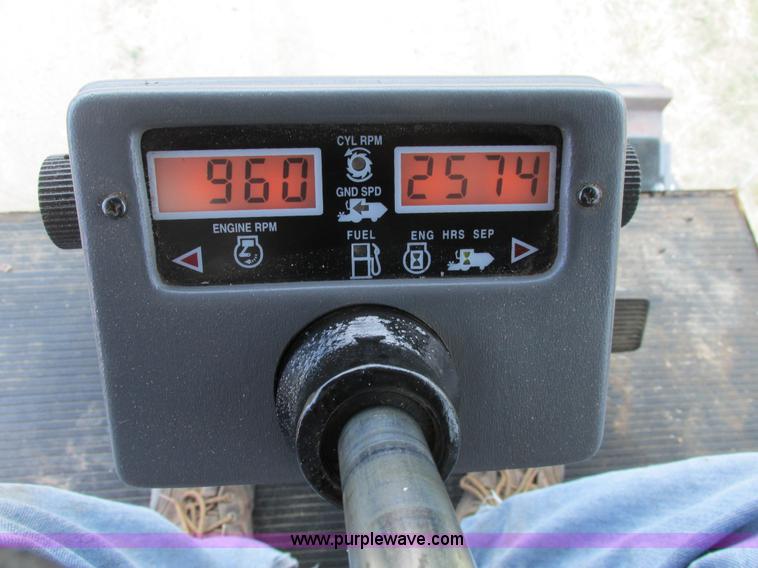 image for item A8639 1995 Gleaner R72 combine