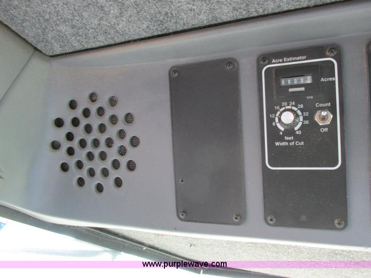 image for item A8639 1995 Gleaner R72 combine