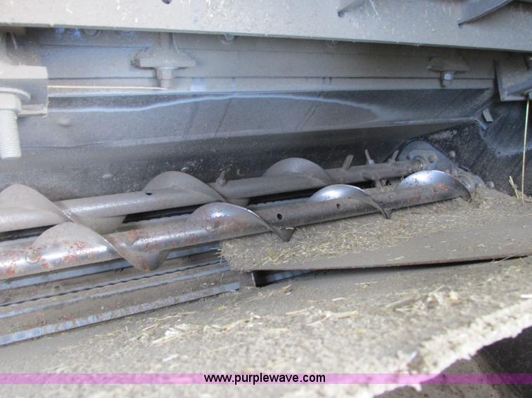 image for item A8639 1995 Gleaner R72 combine