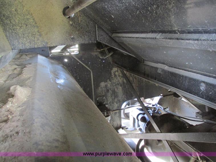 image for item A8639 1995 Gleaner R72 combine