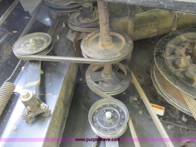 image for item A8639 1995 Gleaner R72 combine