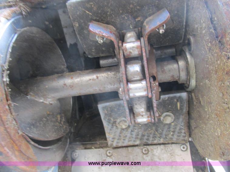 image for item A8639 1995 Gleaner R72 combine