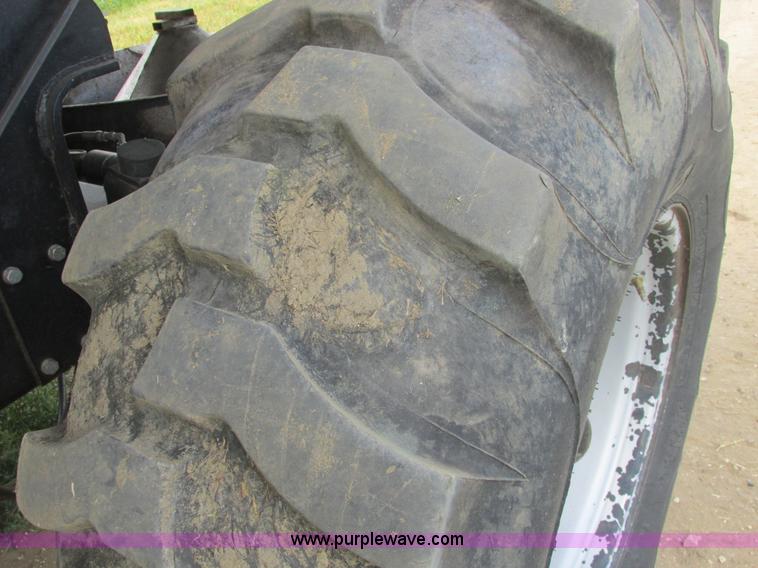 image for item A8639 1995 Gleaner R72 combine