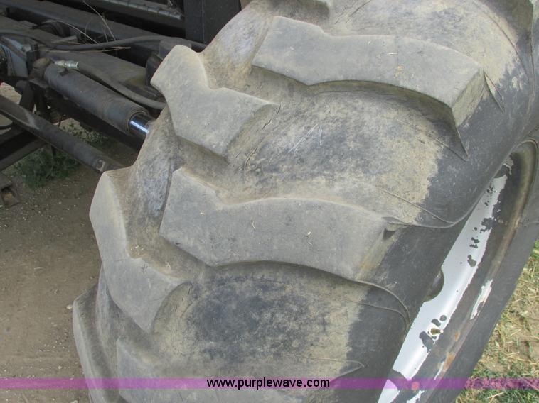 image for item A8639 1995 Gleaner R72 combine