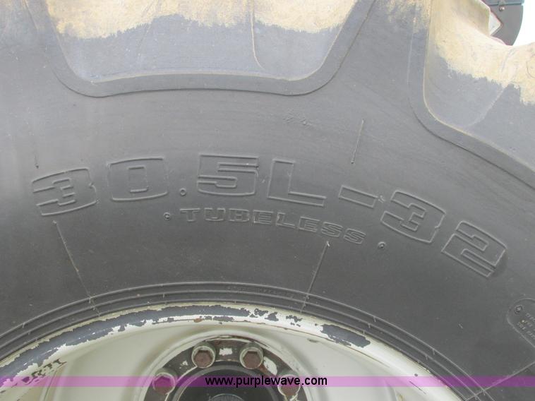 image for item A8639 1995 Gleaner R72 combine