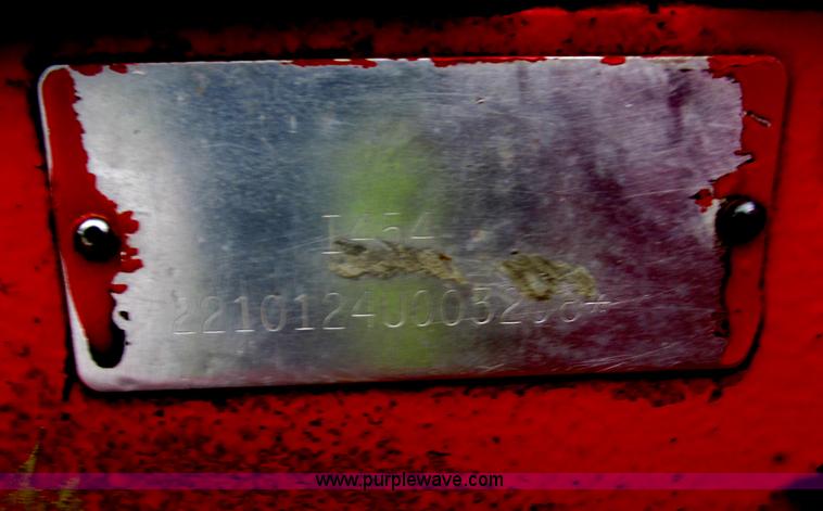 image for item E7321 1971 International 454 tractor