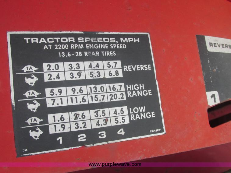 image for item E7321 1971 International 454 tractor