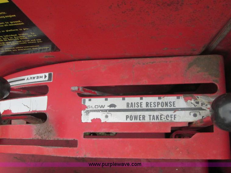 image for item E7321 1971 International 454 tractor