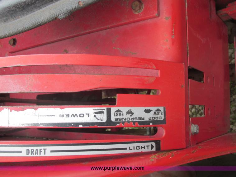 image for item E7321 1971 International 454 tractor