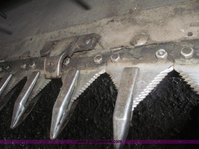 image for item F7062 2000 John Deere 925F flex head