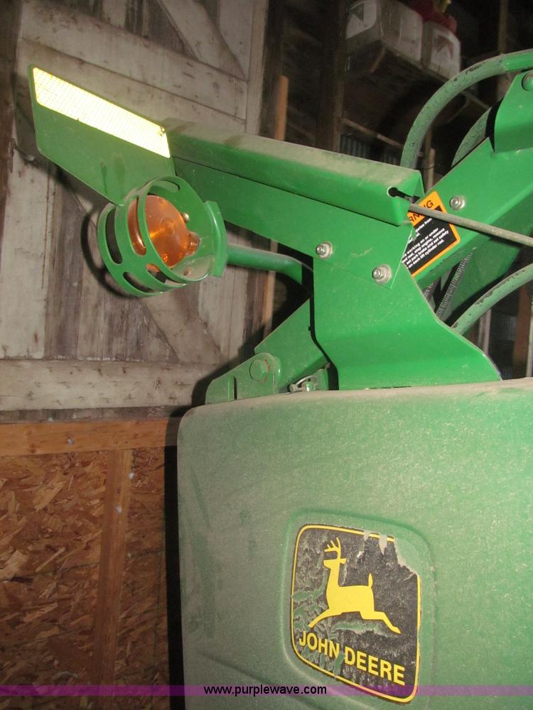 image for item F7062 2000 John Deere 925F flex head