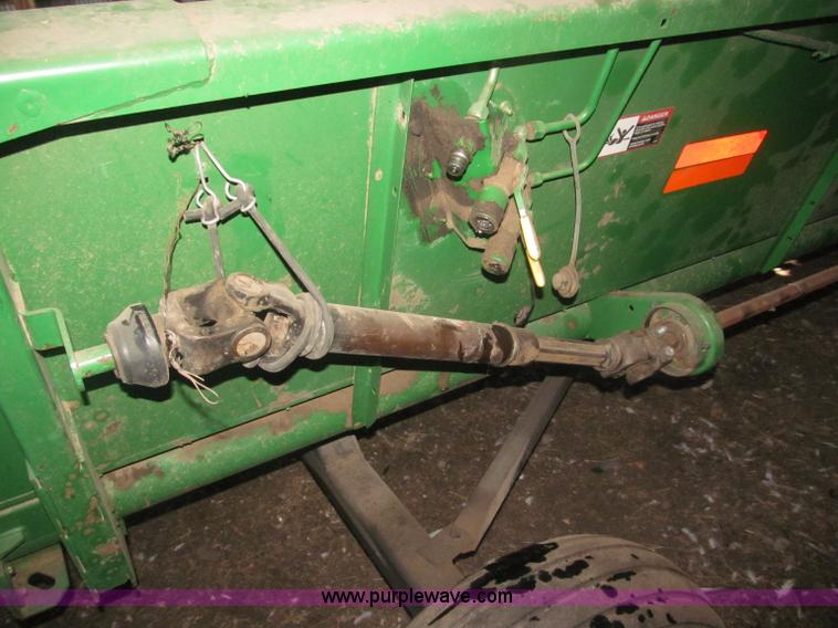 image for item F7062 2000 John Deere 925F flex head