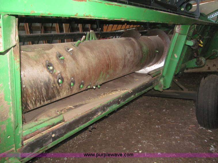 image for item F7062 2000 John Deere 925F flex head