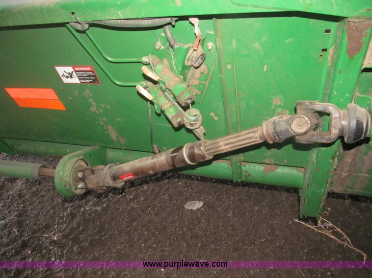 image for item F7062 2000 John Deere 925F flex head