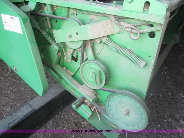 image for item F7062 2000 John Deere 925F flex head