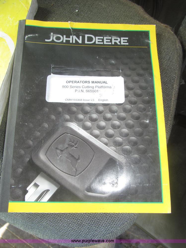 image for item F7062 2000 John Deere 925F flex head