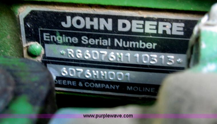 image for item F7065 1989 John Deere 9600 combine