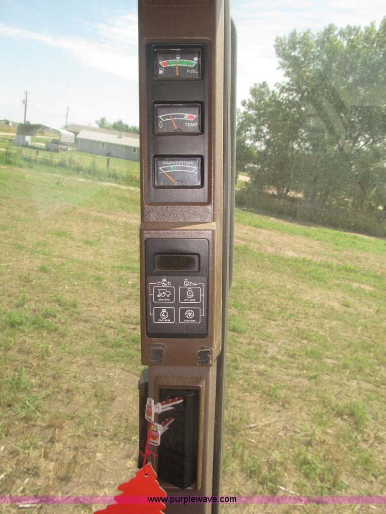 image for item F7065 1989 John Deere 9600 combine