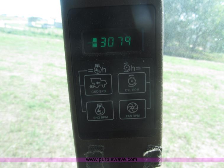 image for item F7065 1989 John Deere 9600 combine