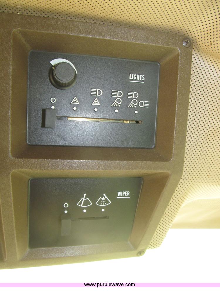 image for item F7065 1989 John Deere 9600 combine