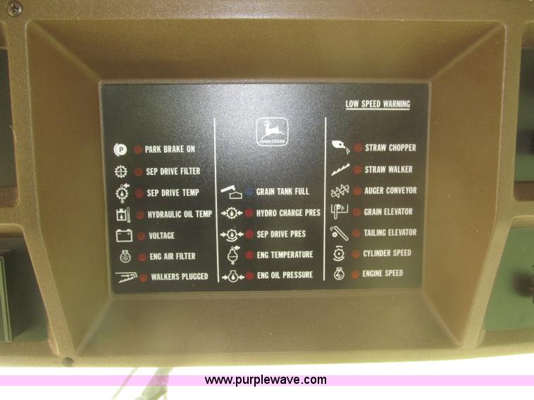 image for item F7065 1989 John Deere 9600 combine