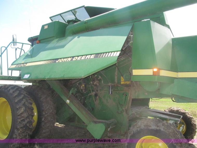 image for item F7065 1989 John Deere 9600 combine