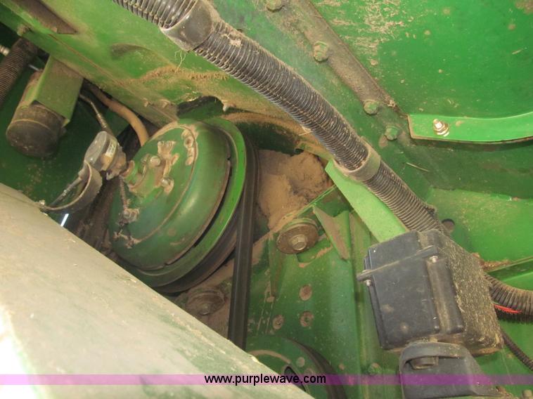 image for item F7065 1989 John Deere 9600 combine