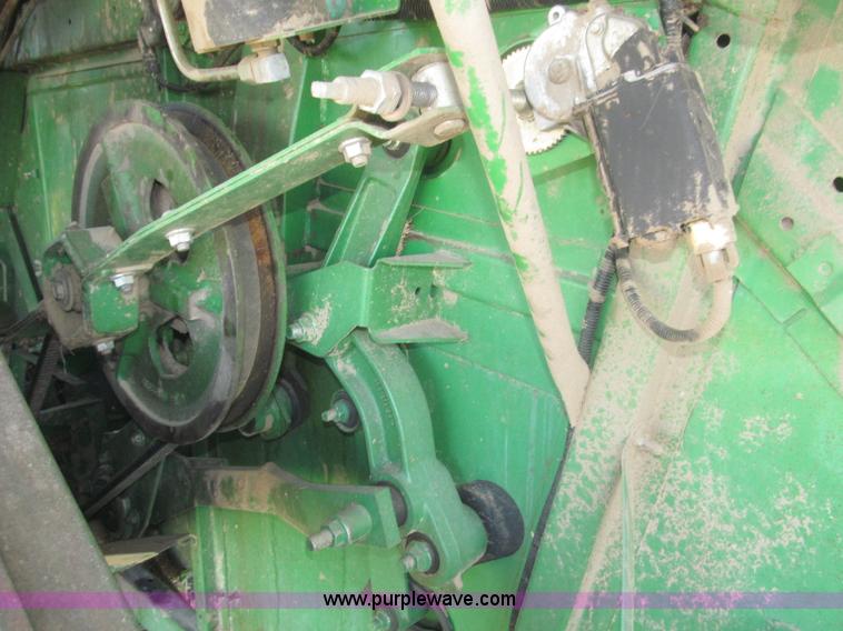 image for item F7065 1989 John Deere 9600 combine