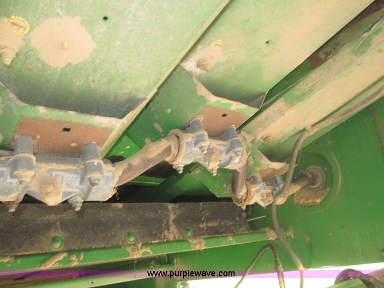 image for item F7065 1989 John Deere 9600 combine