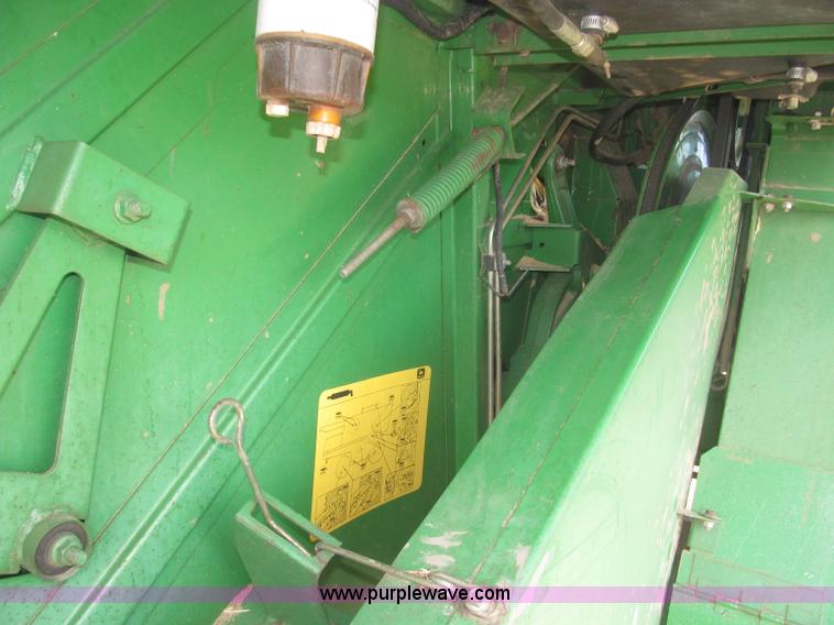 image for item F7065 1989 John Deere 9600 combine