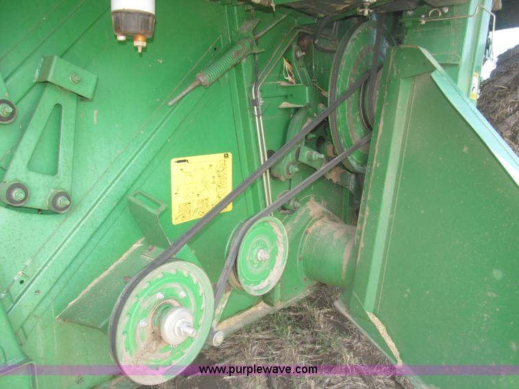 image for item F7065 1989 John Deere 9600 combine